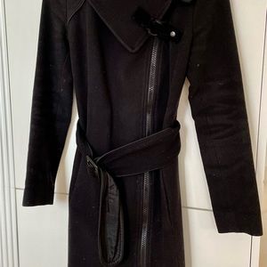 Stylish Black Wool Winter Coat in EUC